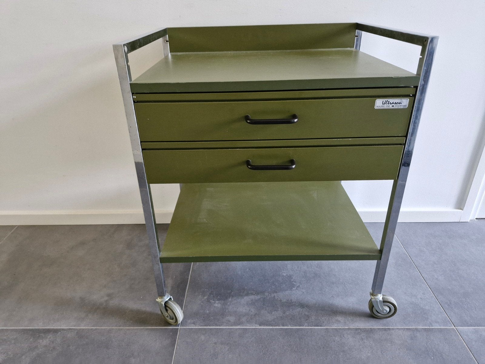 vintage trolley op zwenkwielen, groen met chroom, Ophalen