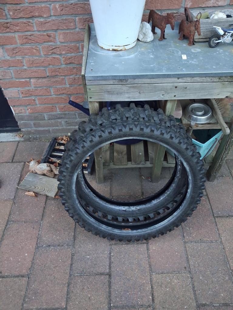 Setje Pirelli MX banden, Ophalen of Verzenden, Gebruikt