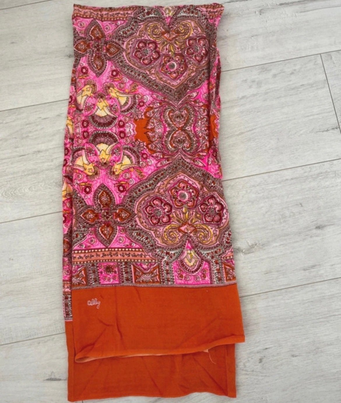 Oilily sjaal met kleurrijke print, Kleding | Dames, Maat 38/40 (M), Ophalen of Verzenden, Zo goed als nieuw, Knielengte