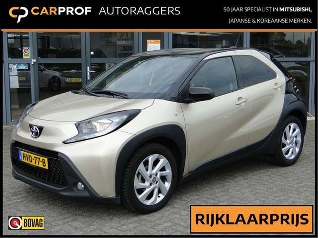 Toyota Aygo X 1.0 VVT-i Pulse + Draaghaak! Carplay | Stoelve, Auto's, 12 maanden, Gebruikt, 4 stoelen, Origineel Nederlands