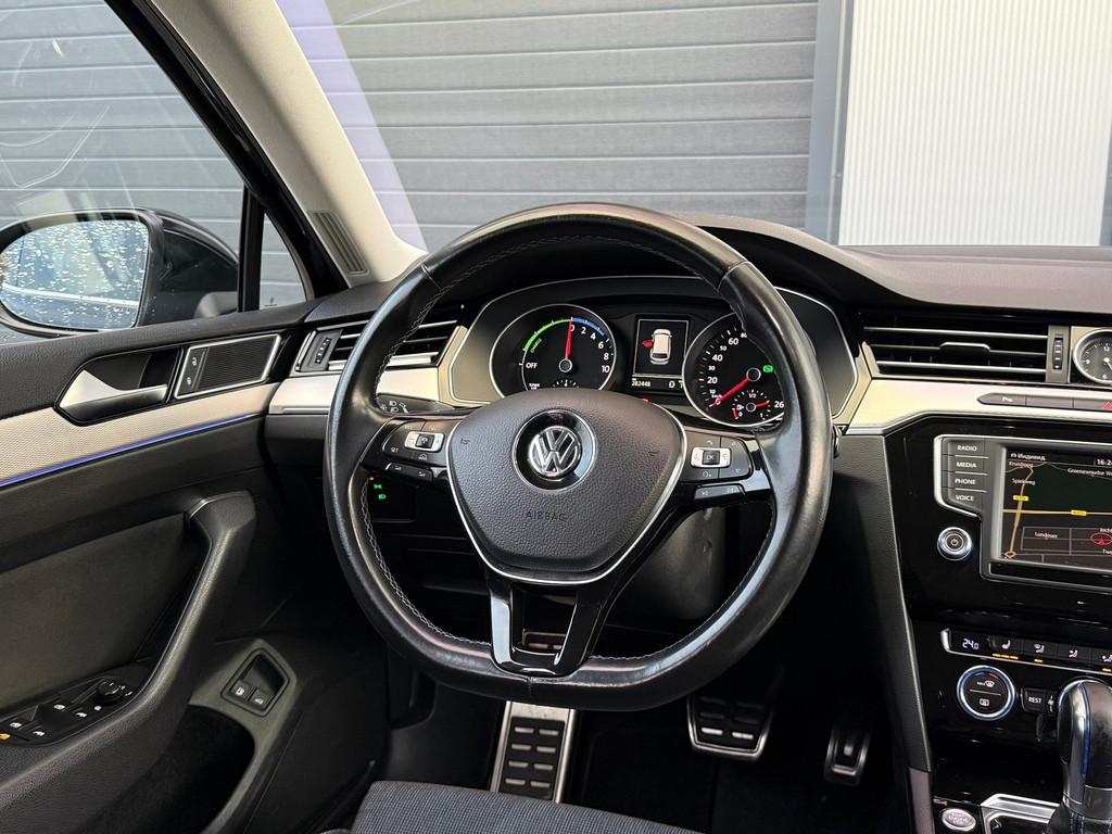 Volkswagen Passat Variant 1.4 TSI GTE Highline / LUXE, Auto's, Gebruikt, Zwart, Hybride Elektrisch/Benzine, 1600 kg