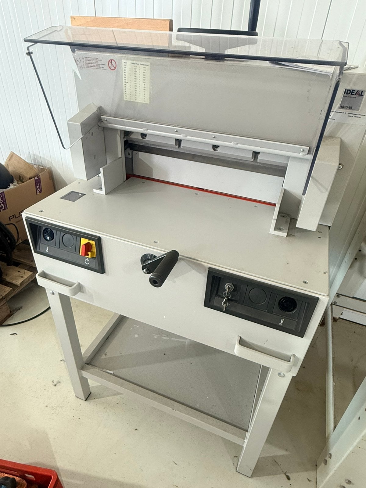 IDEAL 4810-95 Professionele Elektrische Papiersnijmachine, Ophalen, Zo goed als nieuw