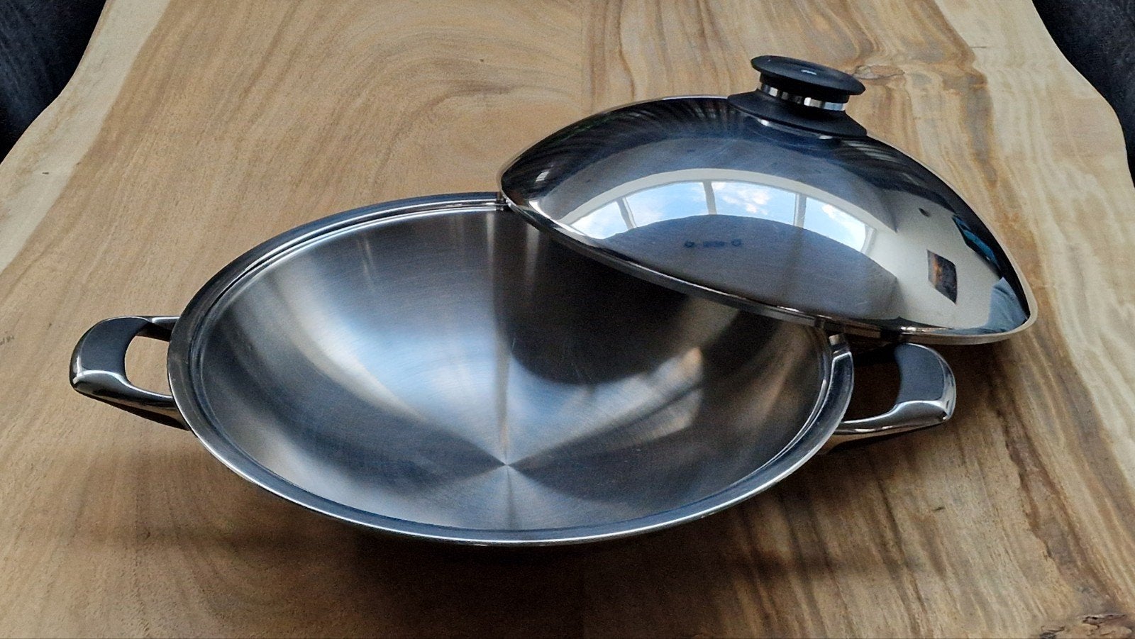 Originele AMC wok 5,0 liter met deksel, Ophalen, Zo goed als nieuw, Rvs, Met deksel