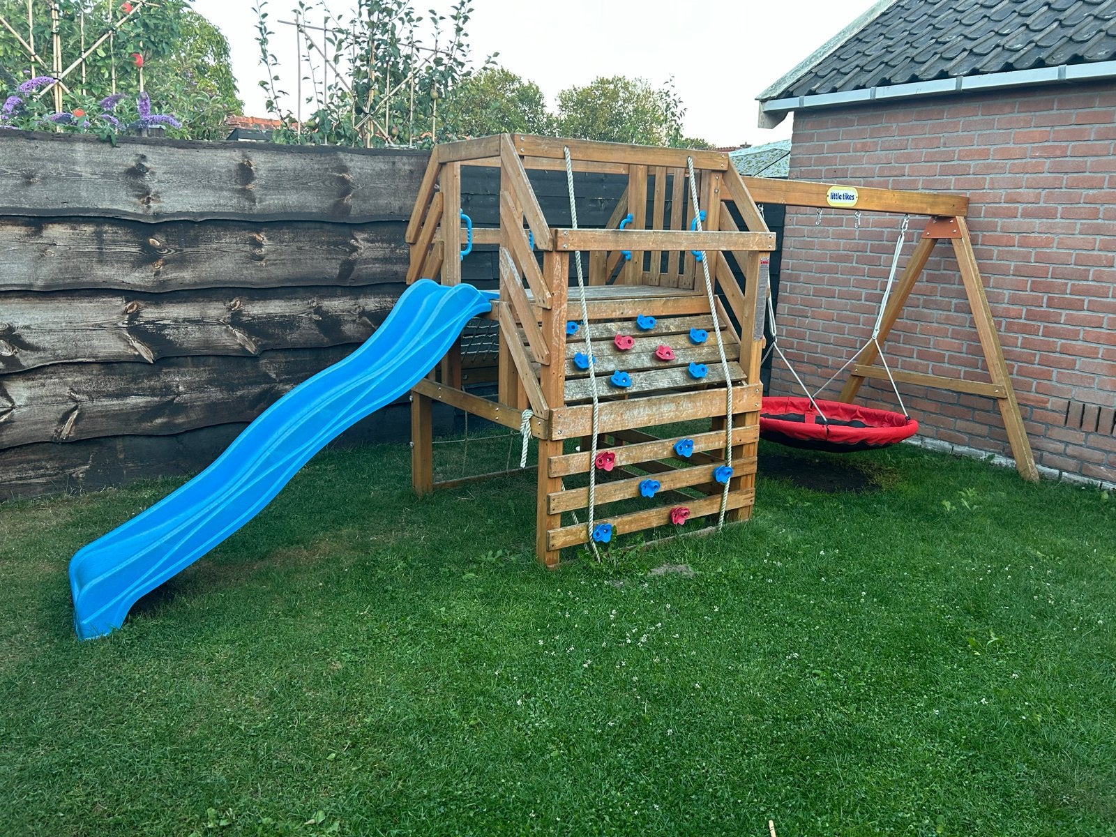 Little Tikes Speeltoestel met Glijbaan en Schommels, Kinderen en Baby's, Speelgoed | Buiten | Speeltoestellen, Ophalen, Gebruikt