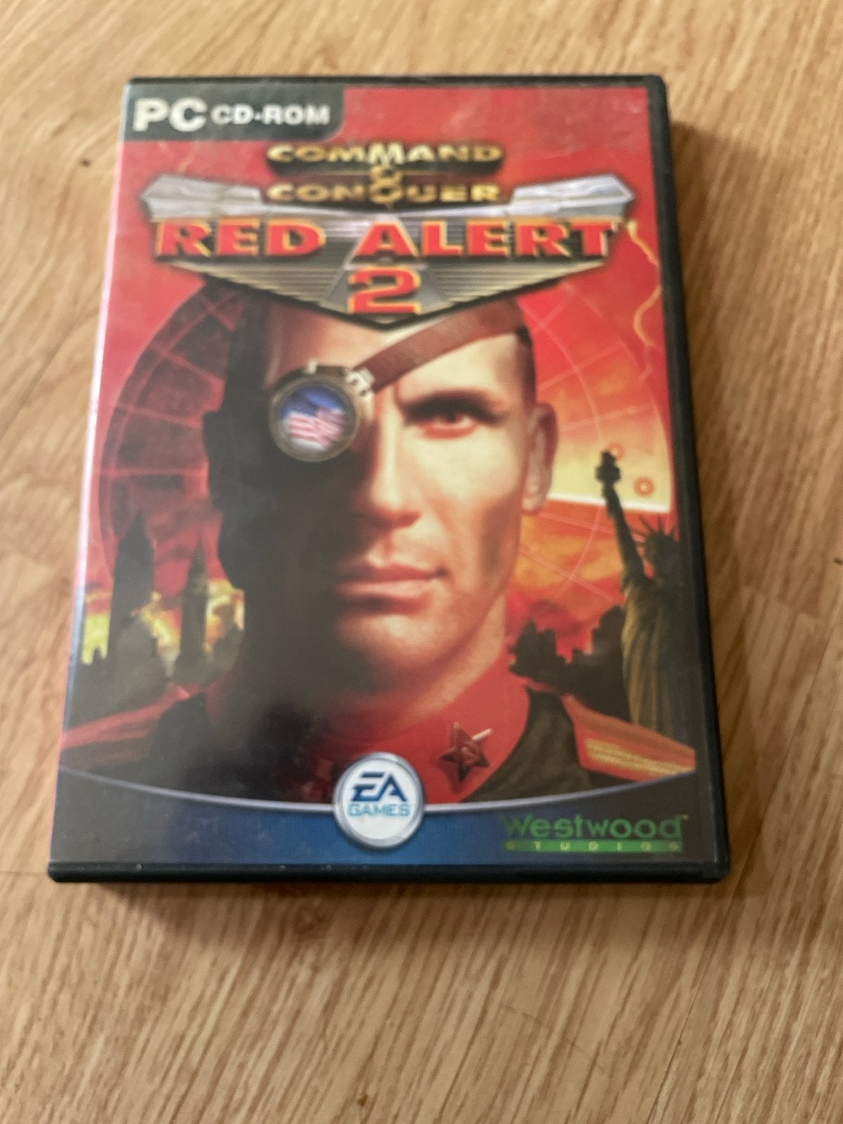 Command & Conquer Red Alert 2 PC CD-ROM, Spelcomputers en Games, Games | Pc, Ophalen, Online, Gebruikt, 1 speler