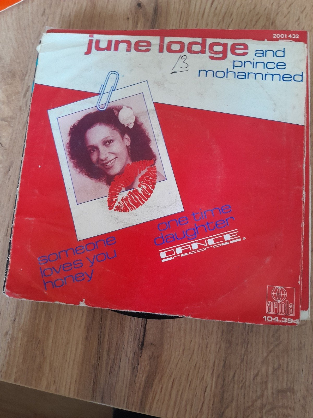 June lodge 7 inch someone loves you honey, Ophalen of Verzenden, Zo goed als nieuw, Pop