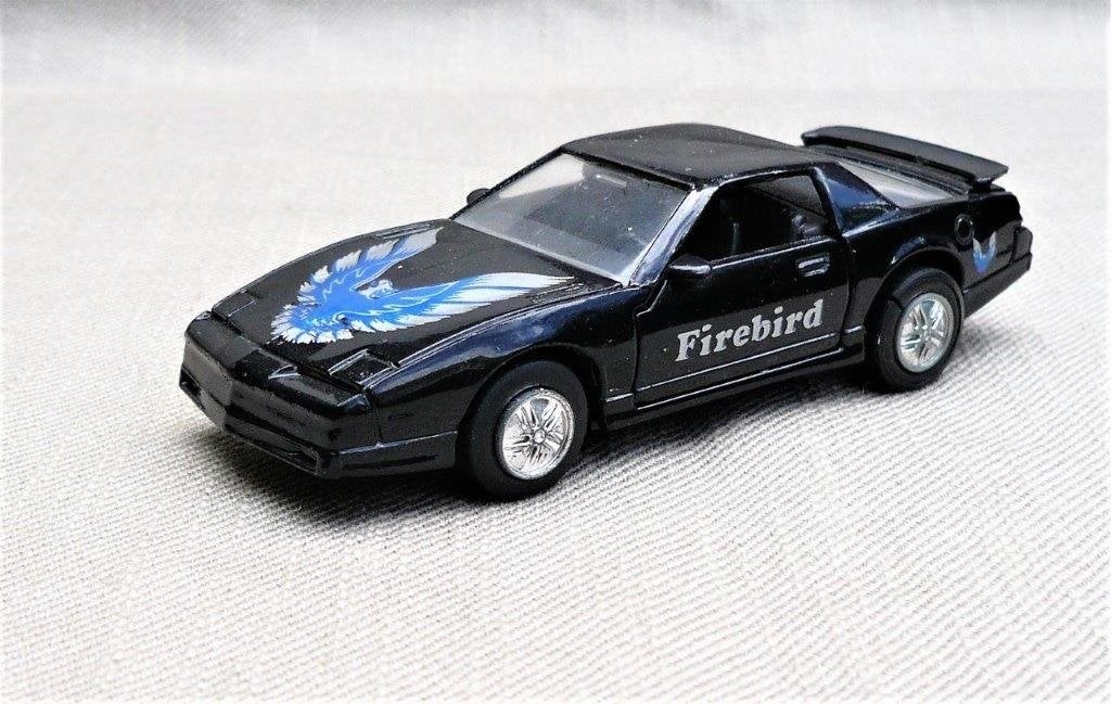 Pontiac firebird trans - am 3th generation. 1/45., Hobby en Vrije tijd, Ophalen of Verzenden, Zo goed als nieuw, Auto, Overige merken