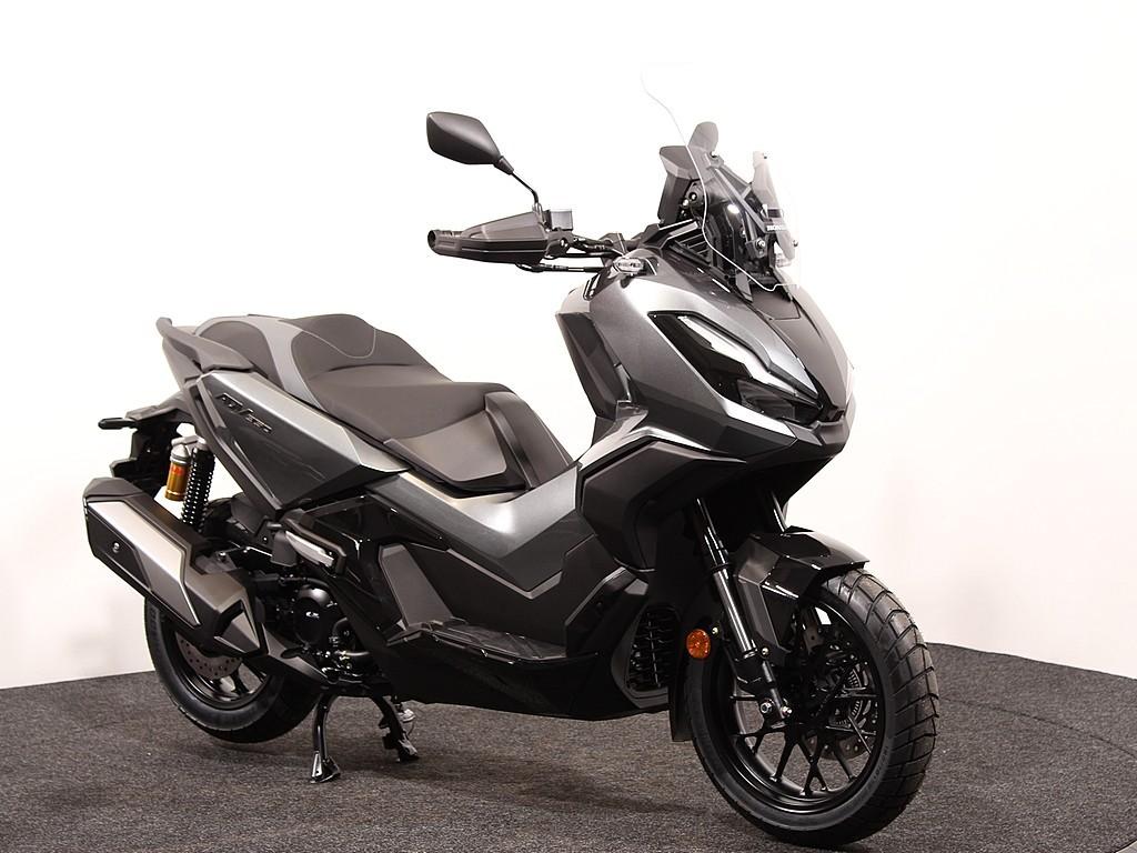 Honda ADV350 A, Motoren, Motoren | Honda, Bedrijf, Scooter