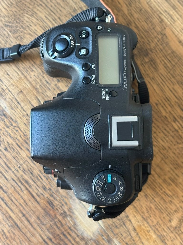 Foto 18 van Sony A77 II + Sony DT 16-50 + Tamron 18-270mm — complete set