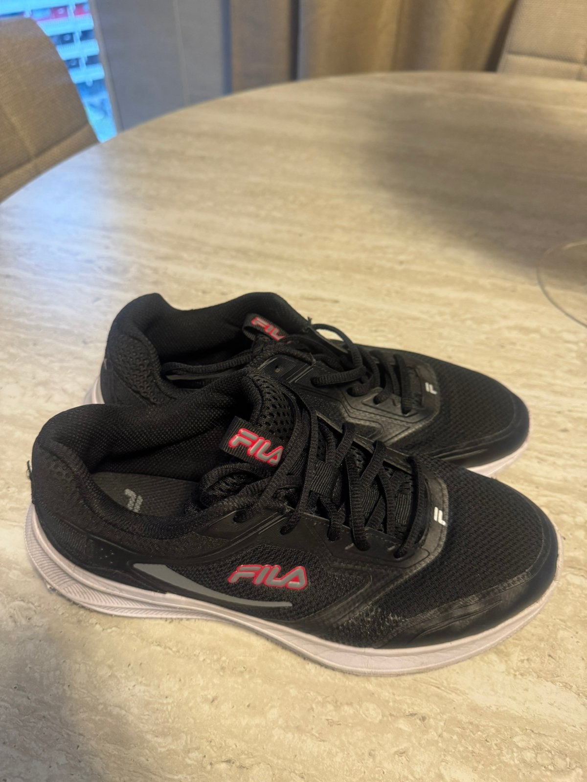 Zwarte Fila Schoenen, Zwart, Ophalen of Verzenden, Sneakers of Gympen, Zo goed als nieuw