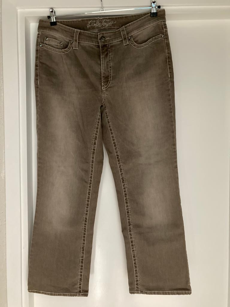 Mooie Cambio Norah Straight Jeans, Taupe, Maat 46, Zgan, Kleding | Dames, Broeken en Pantalons, Overige kleuren, Maat 46/48 (XL) of groter