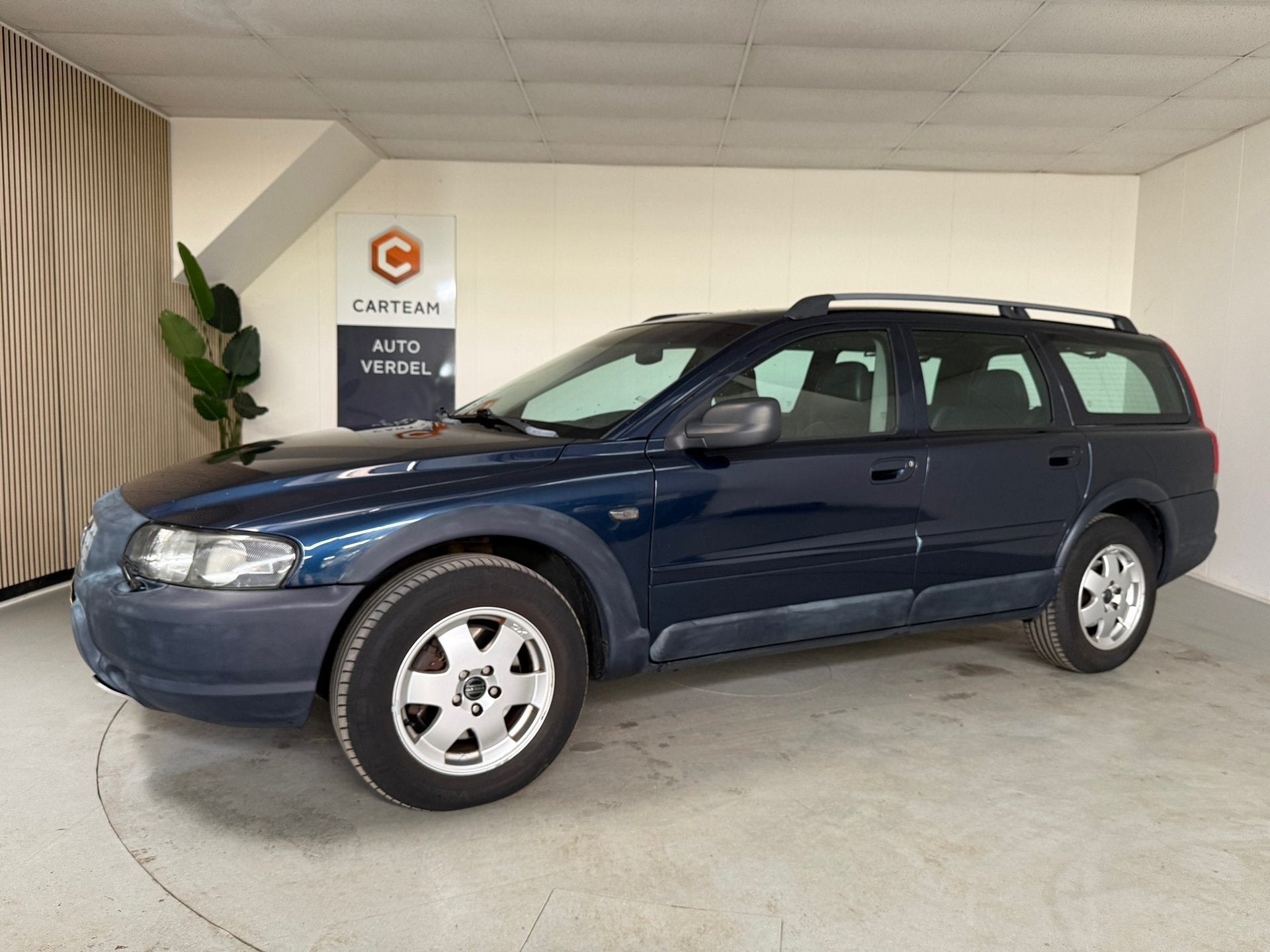 Volvo XC70 2.5 T Cross Country Comf. Line Airco, LMV Automaa, Auto's, Automaat, XC70, 2521 cc, Euro 4