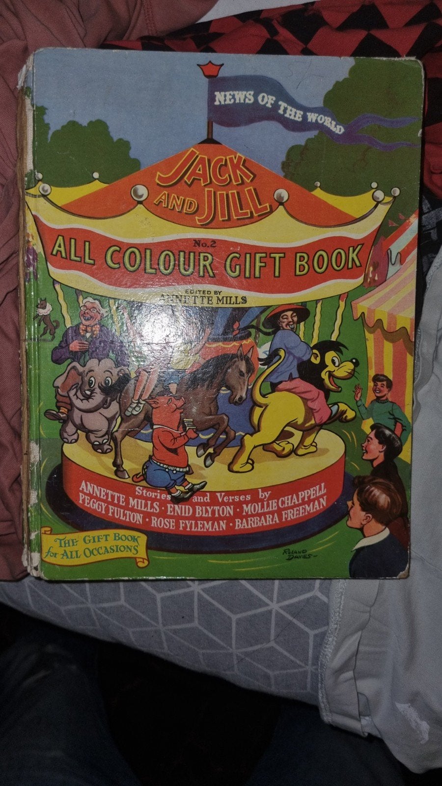 Jack and Jill All Colour Gift Book No. 2, Ophalen of Verzenden, Gelezen, Annette Mills, Enid Blyton, Fictie algemeen