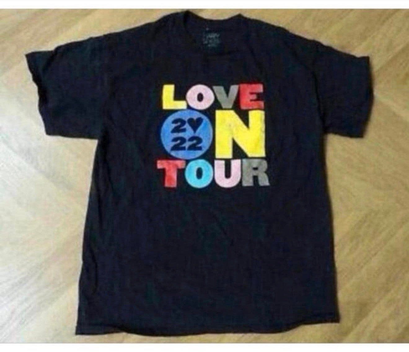 Harry Styles Live T-shirt 2022 Love on tour tshirt maat M, P, P, P, Ophalen of Verzenden