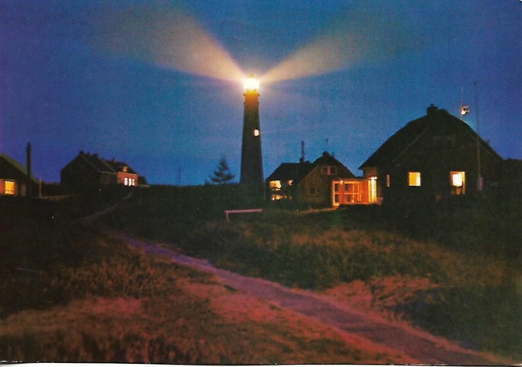 Schiermonnikoog- -Vuurtoren bij nacht., Verzenden, 1960 tot 1980, Gelopen, Waddeneilanden