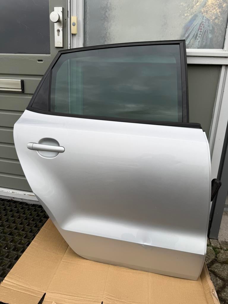 Compleet rechtsachter deur vw polo Zilver LA7W, Auto-onderdelen, Ophalen of Verzenden, Deur