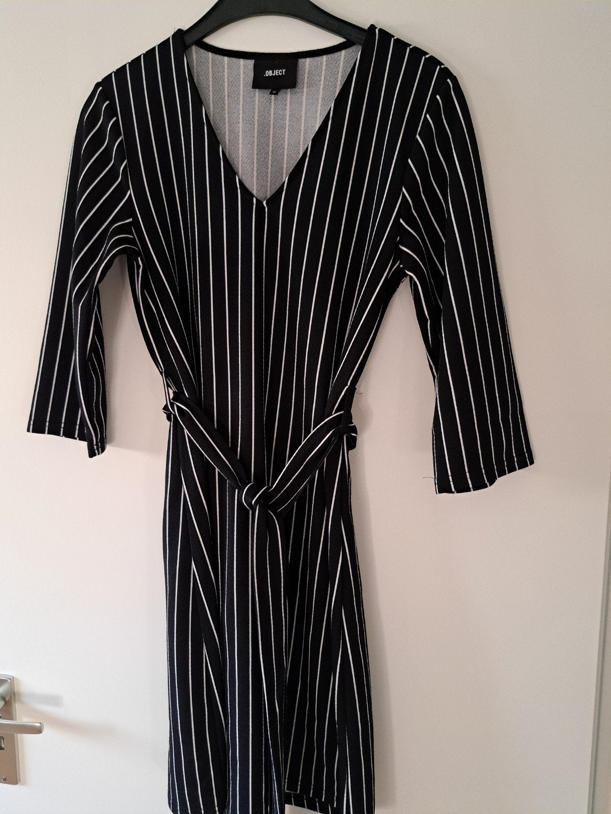 Object gestreepte jurk met strikceintuur, Kleding | Dames, Maat 38/40 (M), Zwart, Object, Ophalen of Verzenden