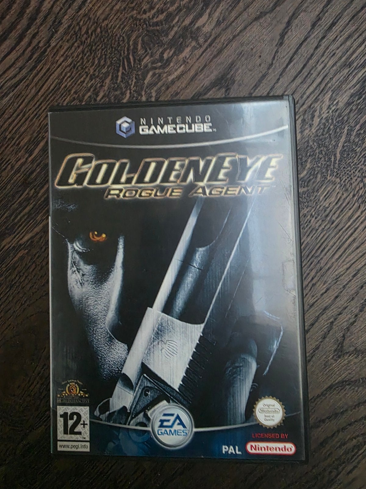 GoldenEye: Rogue Agent - Nintendo GameCube, Gebruikt, Shooter, 1 speler, Eén computer