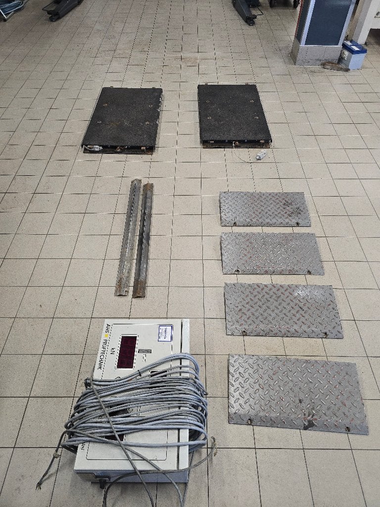 Remmenbank AHS Pruftechnik werkplaats, Ophalen
