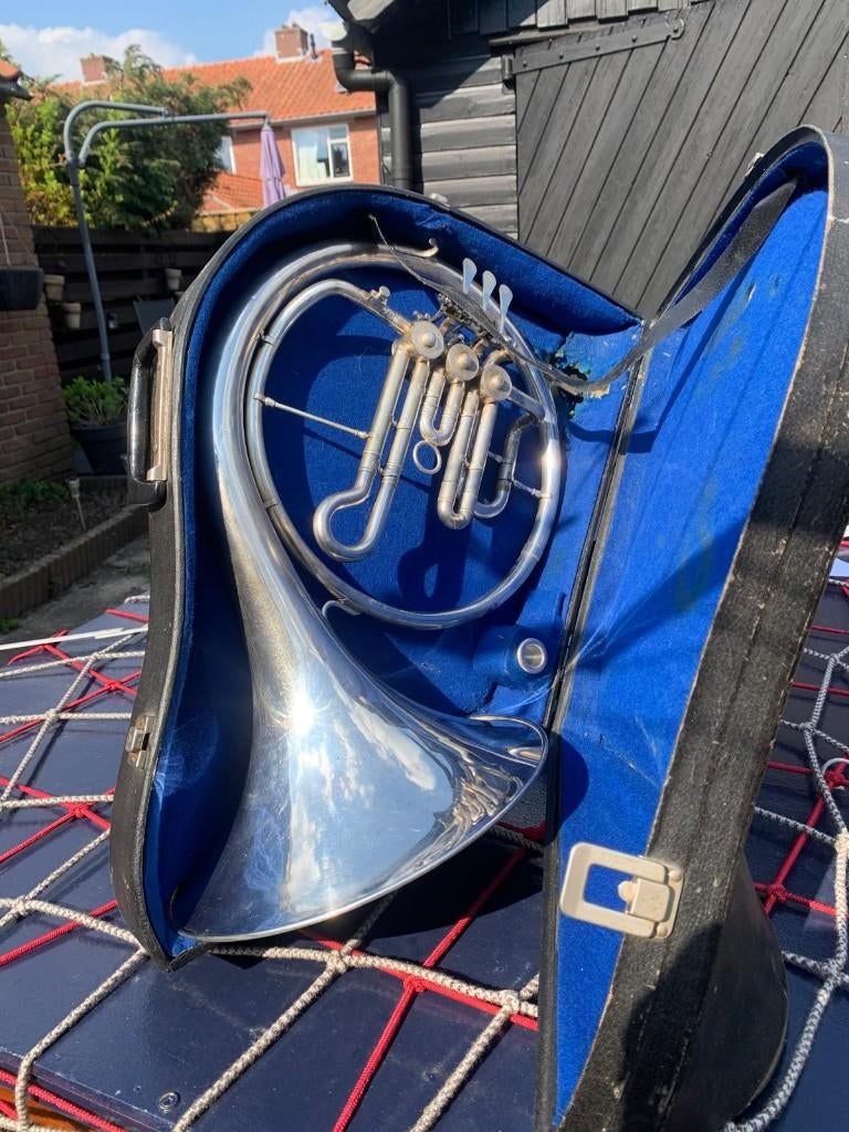Hoorn (Antoine Courtois), Muziek en Instrumenten, Ophalen, Gebruikt, Met koffer