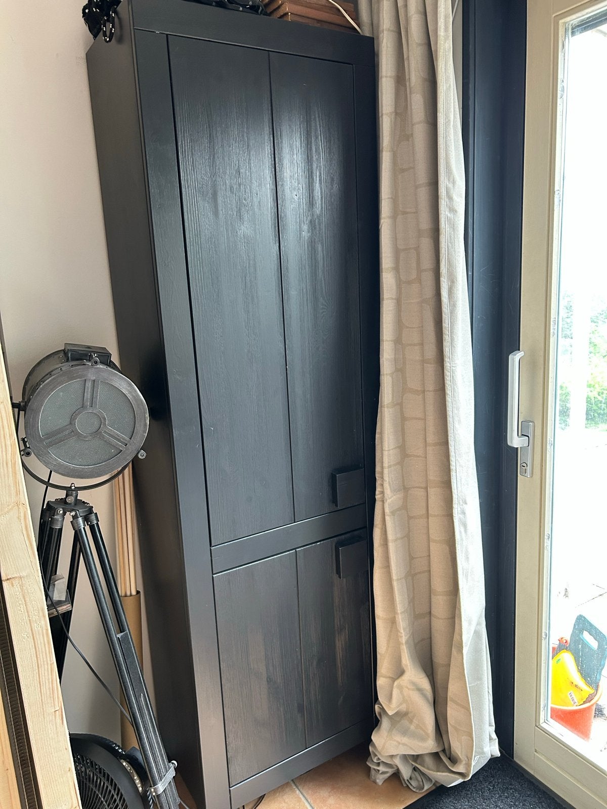 Woood Kast Zwart H200 B60 D37 - Stijlvolle Opbergoplossing, Ophalen, Gebruikt, 200 cm of meer, 50 tot 100 cm