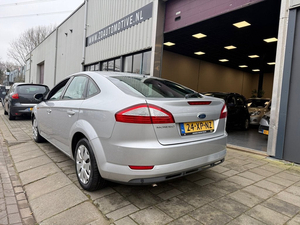 Ford Mondeo 1.6-16V Trend, Auto's, Ford, Voorwielaandrijving, 1596 cc, 125 pk, Gebruikt