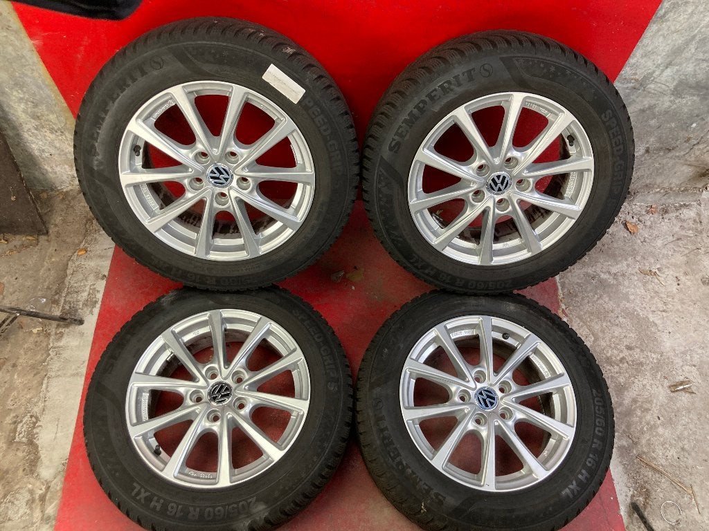 Winterbanden Volkswagen VW Caddy 2020 / 2026  205/60R16, 16 inch, ., Banden en Velgen, .
