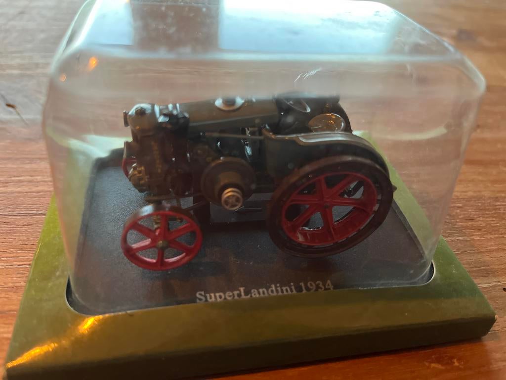 Model SuperLandini 1934 tractor, Hobby en Vrije tijd, Modelauto's | 1:43, Zo goed als nieuw, Overige typen, Overige merken, Ophalen of Verzenden