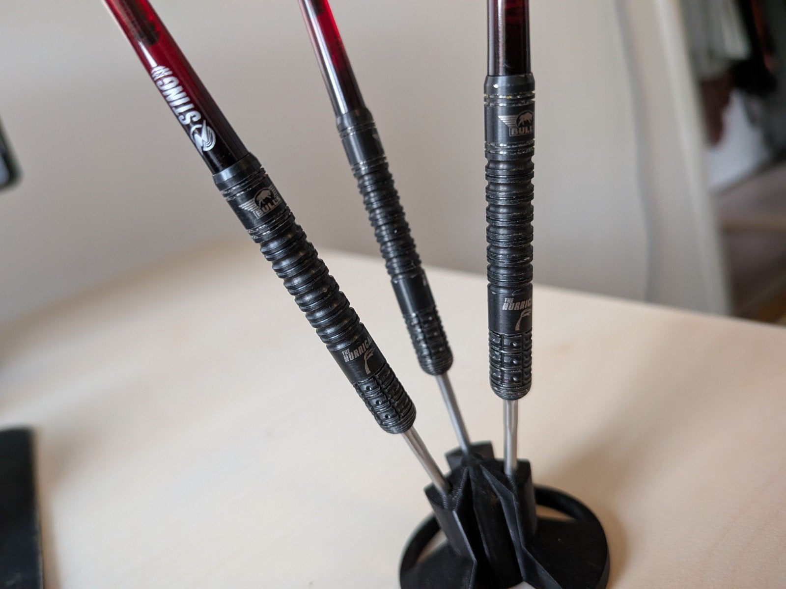 Bull's Kim Huybrechts 90% E2 Black 25 gram, Ophalen of Verzenden, Gebruikt, Pijlen