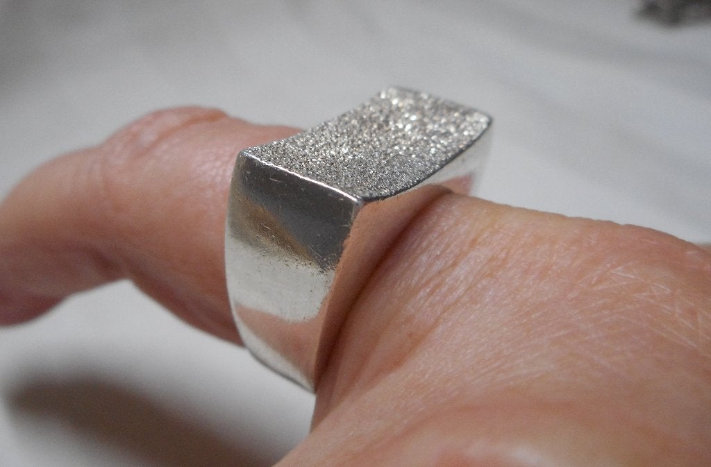Zilveren modernist ring maat 18 nr.1524, 18 tot 19, Verzenden, Zo goed als nieuw, Dame