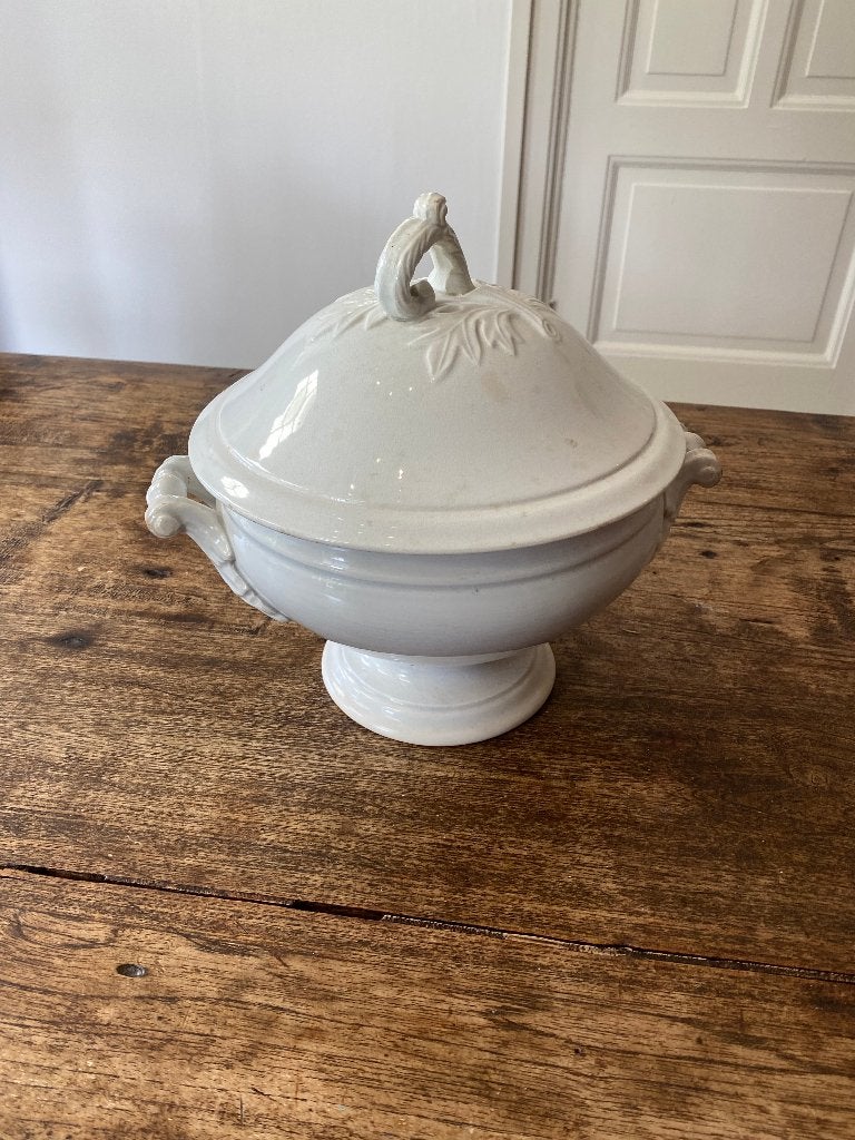 Brocante dekschaal Porcelaine Opaque de Gien (1886-1938), Ophalen of Verzenden
