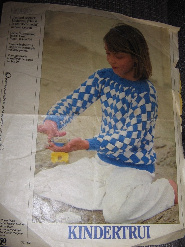 Te koop brei patroon voor mooie meisjes trui, Ophalen of Verzenden, Breien, Patroon of Boek