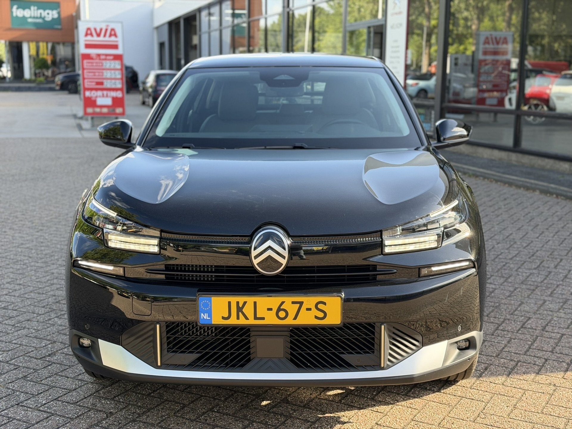 Citroën C4 1.2 Hybrid 145pk Business Automaat (bj 2025), Dealer onderhouden, Gebruikt, 1199 cc, Zwart