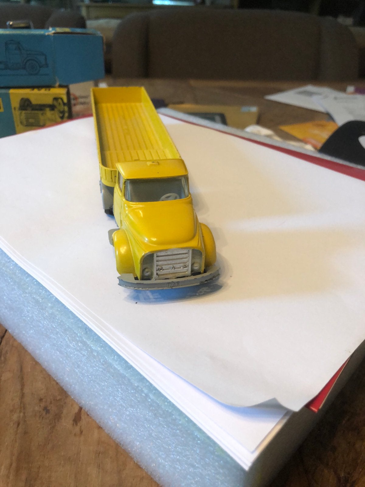 LION CAR. DAF TORPEDO TREKKER  OPLEGGERLOS/ VAST SYSTEEM, Ophalen of Verzenden, Zo goed als nieuw, Bus of Vrachtwagen, Lion Toys