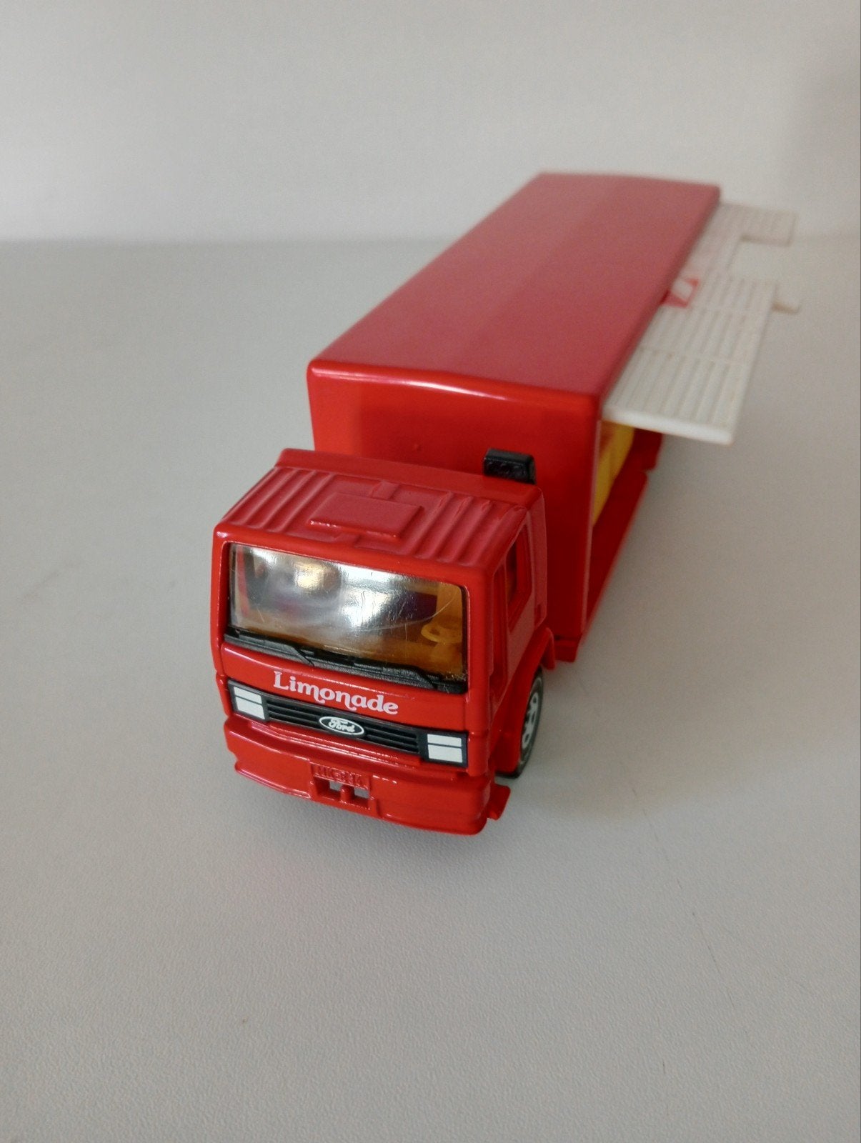 Matchbox Ford Cargo Limonade Vrachtwagen ., Ophalen of Verzenden, Zo goed als nieuw, Bus of Vrachtwagen, Matchbox