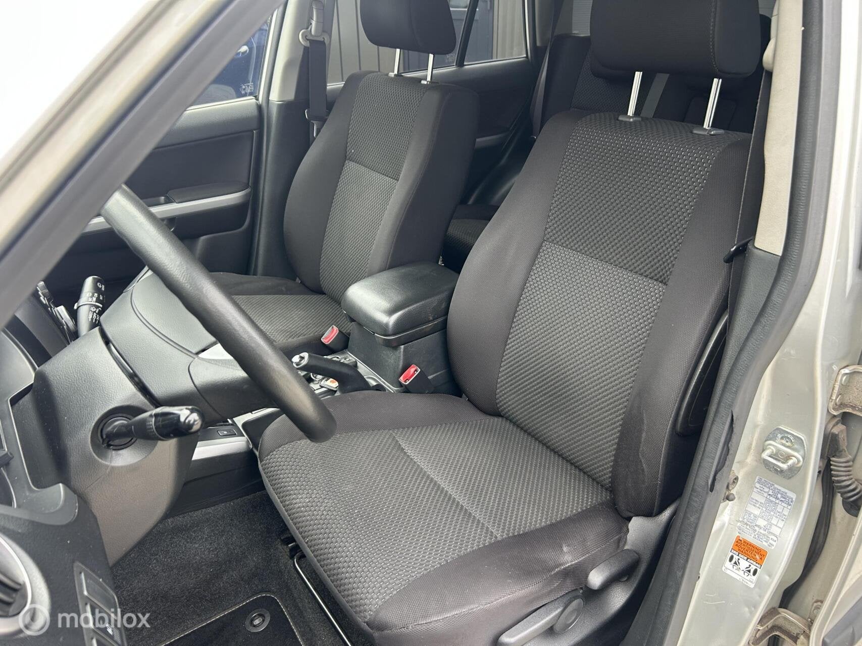 Foto 11 van Suzuki Grand Vitara 2.0-16V Exclusive