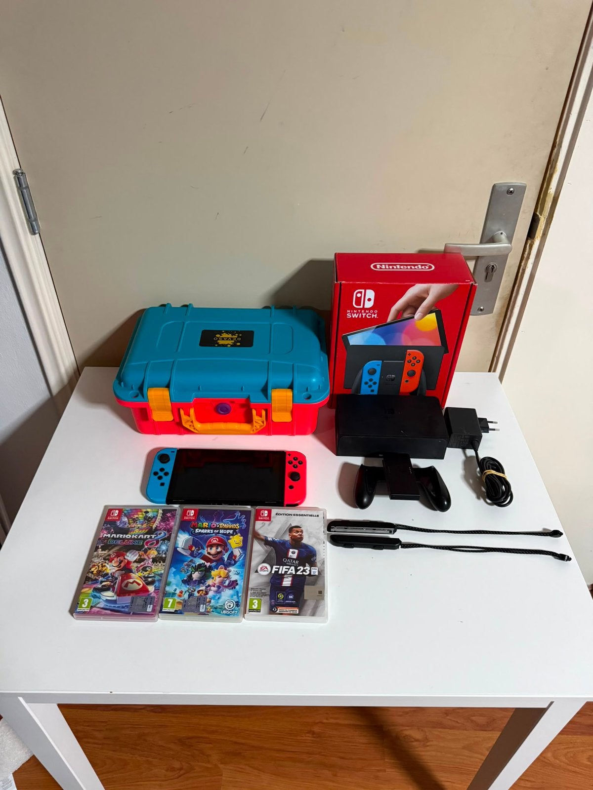 Nintendo Switch OLED + Mario Kart 8 Deluxe & Veel Extras, Overige genres, Ophalen of Verzenden, Zo goed als nieuw, 3 spelers of meer
