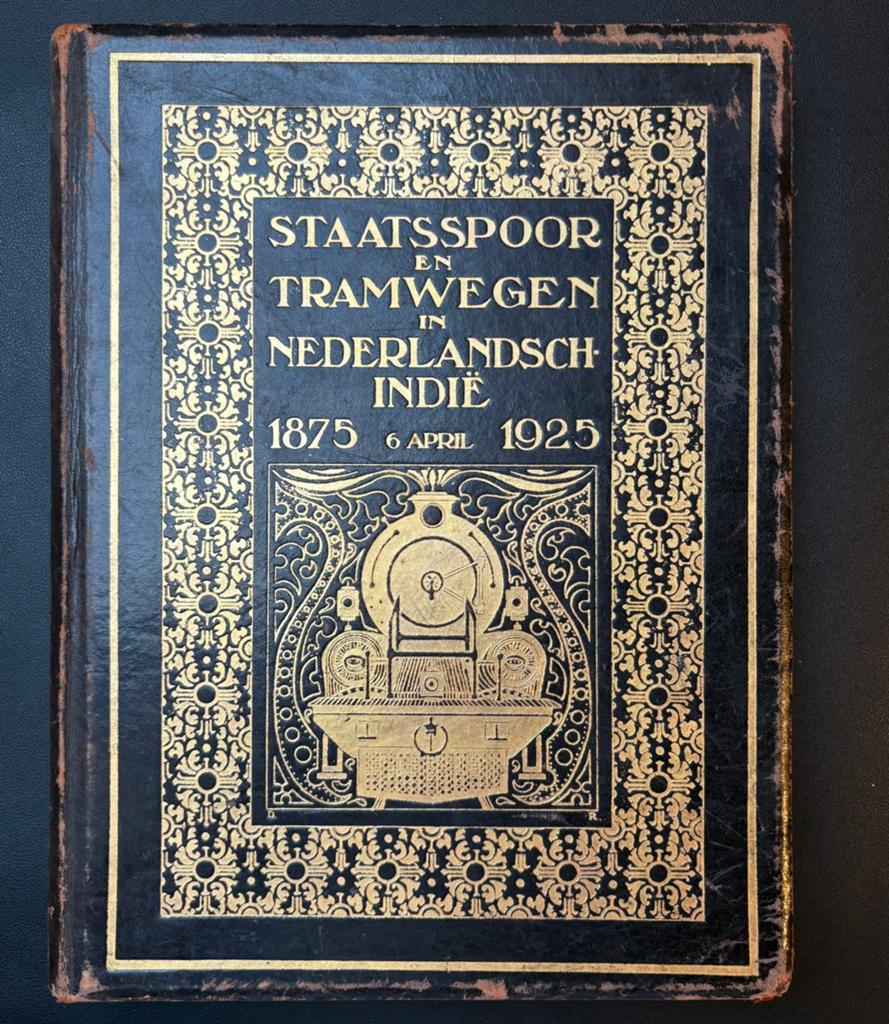 Staatsspoorwegen en tramwegen in Ned-Indië 1875-1925 (1925), Ophalen of Verzenden, Gebruikt, Trein, Boek of Tijdschrift