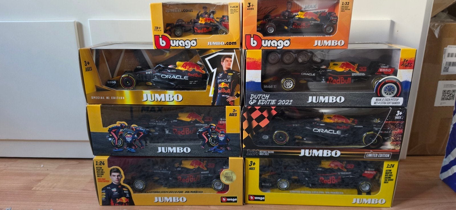 Complete set van 8 Jumbo Max Verstppen auto's incl de eerste, Ophalen of Verzenden, Zo goed als nieuw, Auto, Bburago