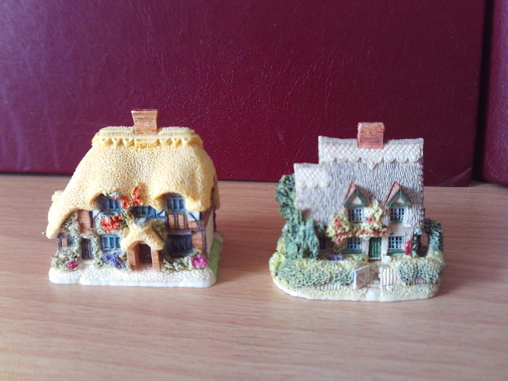 Lilliput Lane -* Cotman Cottage en Honeysuckle Cottage, Verzamelen, Beelden en Beeldjes, Zo goed als nieuw, Overige typen, Ophalen of Verzenden
