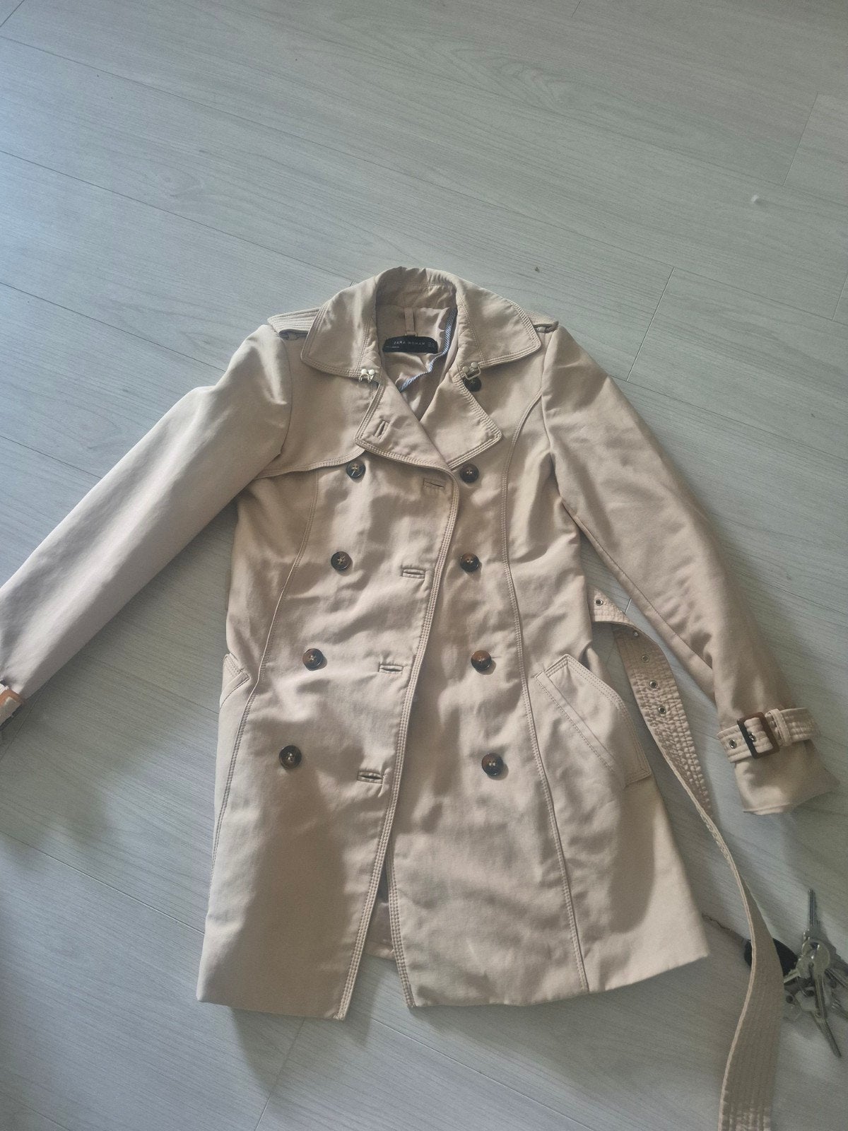 Zara trenchcoat xs/s, Beige, Ophalen of Verzenden, Zo goed als nieuw, Maat 34 (XS) of kleiner