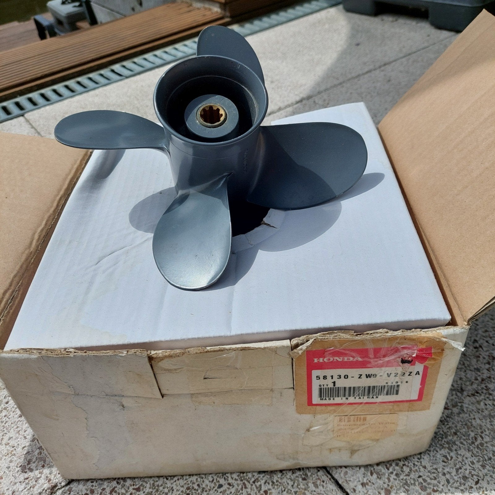 Originele Honda buitenboordmotor propeller 4 blads, Ophalen, Gebruikt, Motor en Techniek
