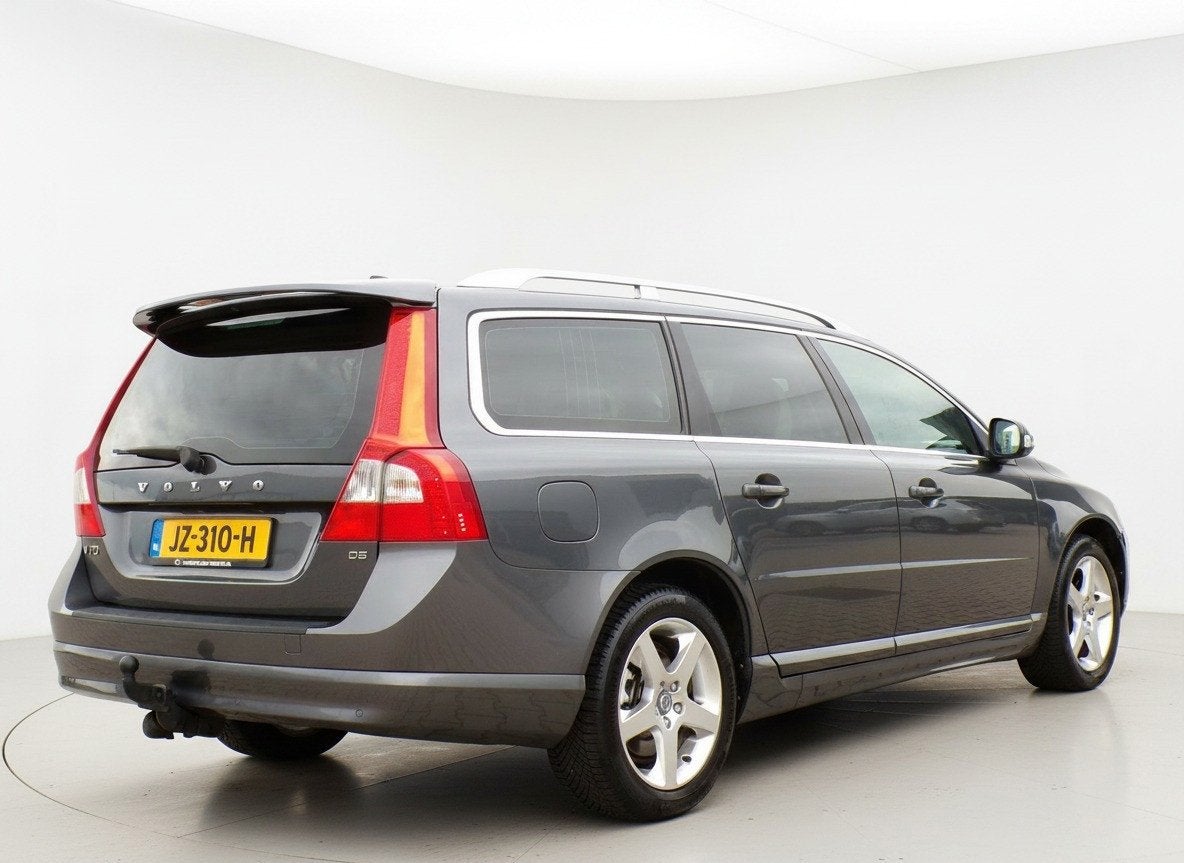 Volvo V70 2.4 D5 Summum|AUT|Cruise|Leder|Xenon|Memory|Trekh., Auto's, Volvo, Gebruikt, 2000 kg, Diesel, Grijs