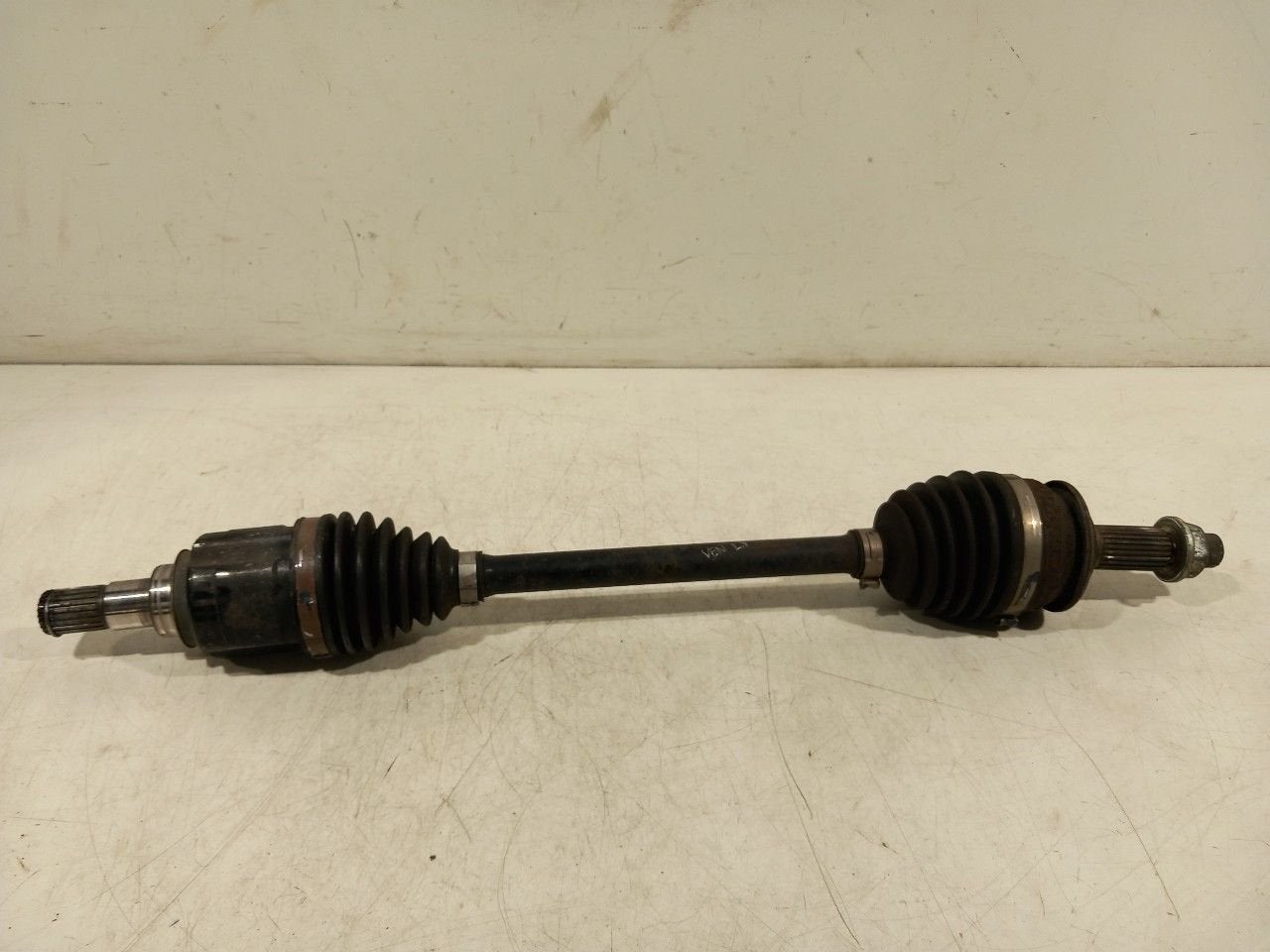 Aandrijfas links voor Suzuki Ignis, Onderdelen@venauto.nl, Van der Ven Autorecycling B.V., Gebruikt, Ettenseweg 76, 4706 PB Roosendaal, The Netherlands