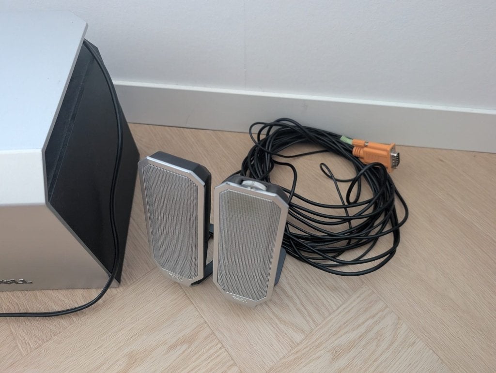 pc speaker set met subwoorfer dell, Computers en Software, Pc speakers, Ophalen, Gebruikt, Dell
