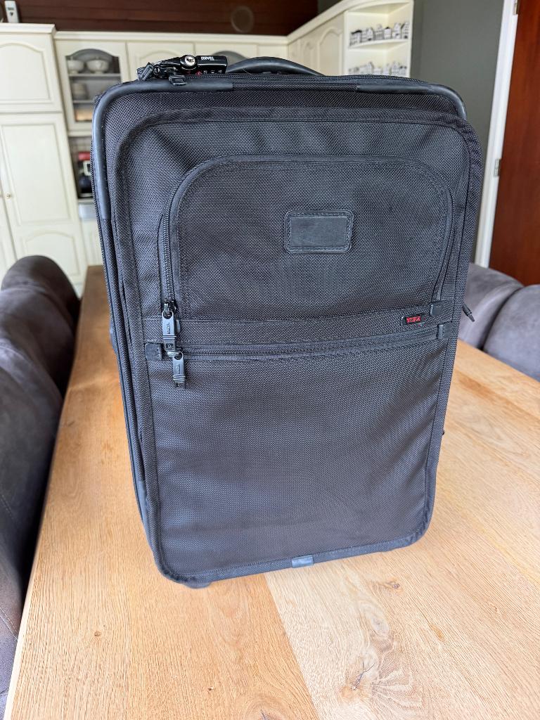 Tumi Alpha koffer, Sieraden, Tassen en Uiterlijk, Koffers, Wieltjes, 50 tot 60 cm, Hard kunststof, Ophalen of Verzenden