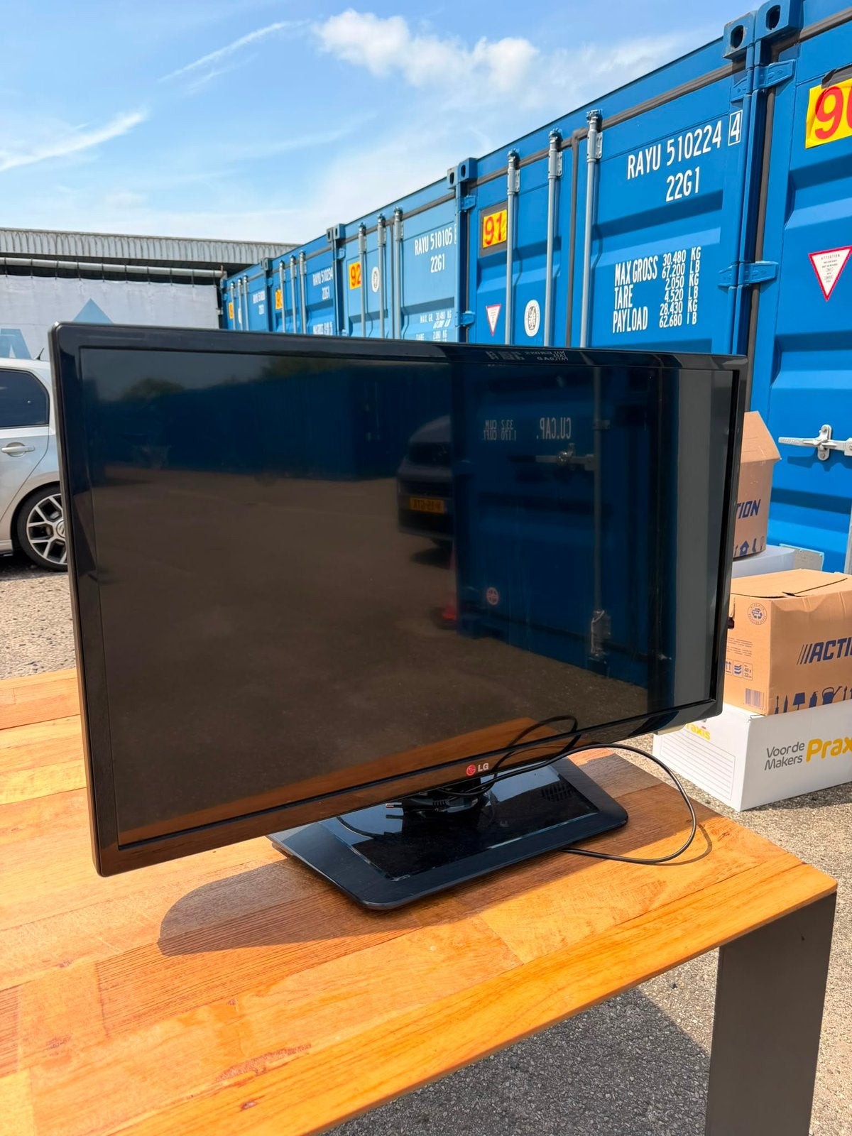 LG LCD TV / Monitor – 24-27 inch – met voet – werkt goed, Ophalen, Zo goed als nieuw, 50 Hz, LG