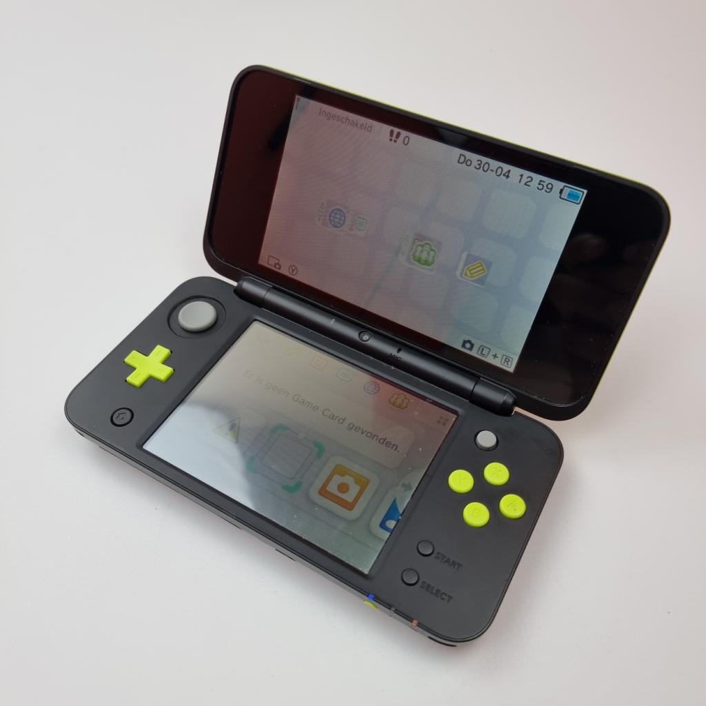 Nintendo 2DS XL Groen/Zwart | Prima staat, Nintendo, Gebruikt, Support@nintendo.com, 11-1 Hokotate-cho, Kamitoba, Minami-ku
Kyoto 601-8501
Japan