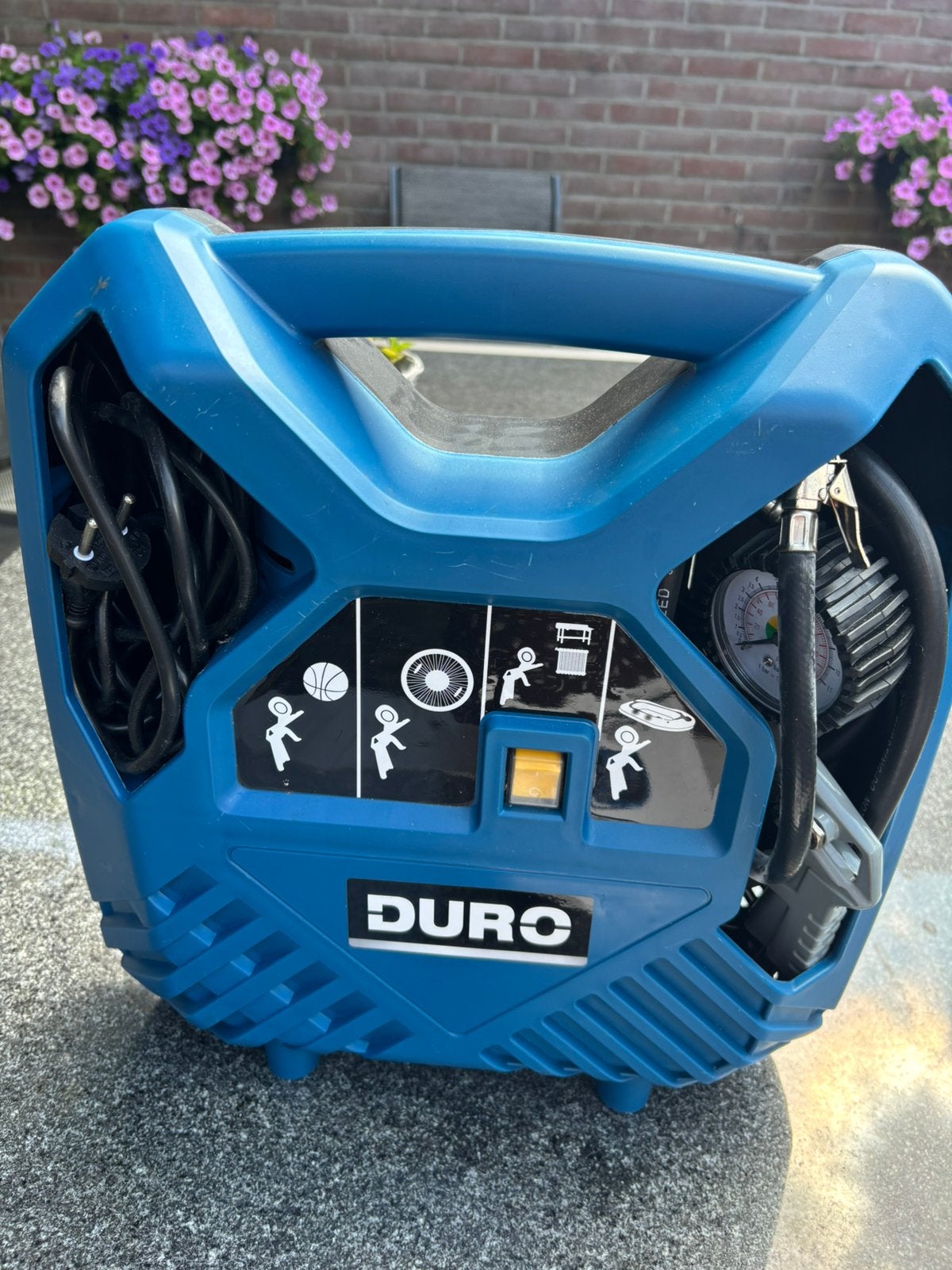 Draagbare compressor, Ophalen, 6 tot 10 bar, Zo goed als nieuw, Minder dan 200 liter/min