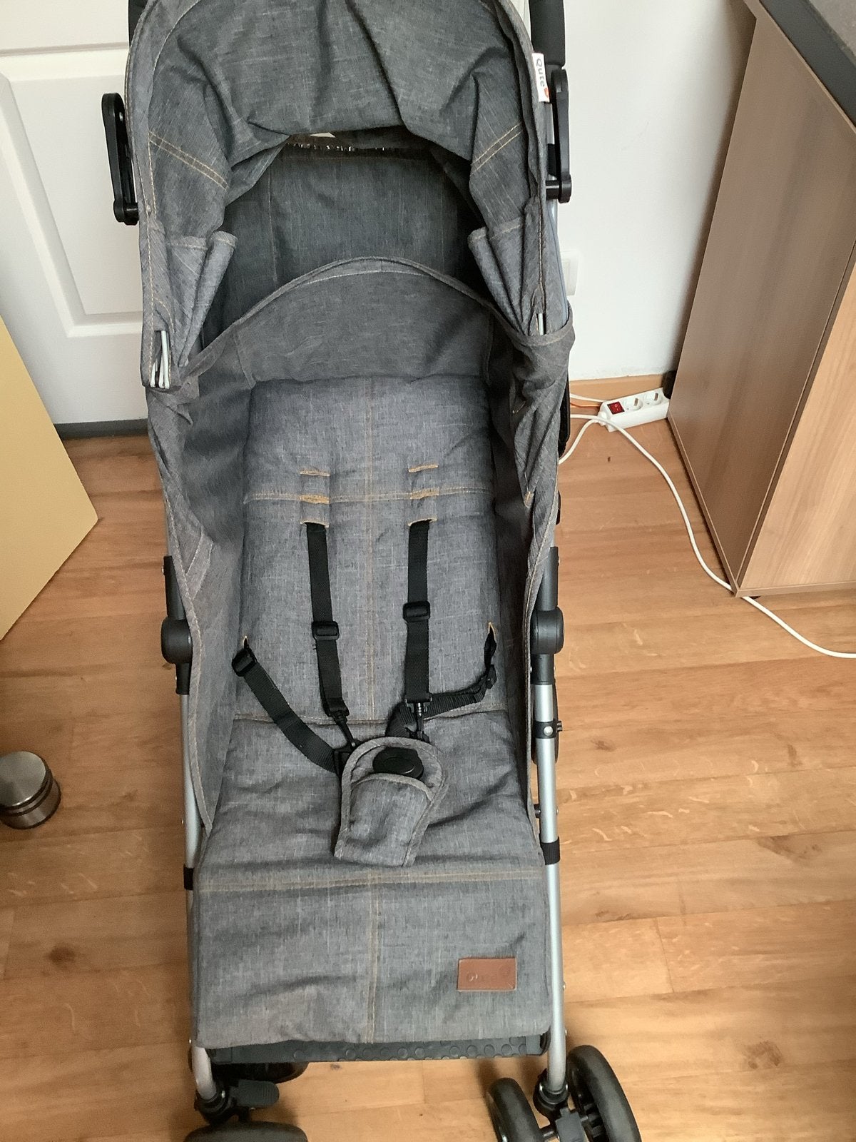 Compacte en handige grijze kinderwagen, Kinderen en Baby's, Kinderwagens en Combinaties, Ophalen, Gebruikt, Kinderwagen, Overige merken